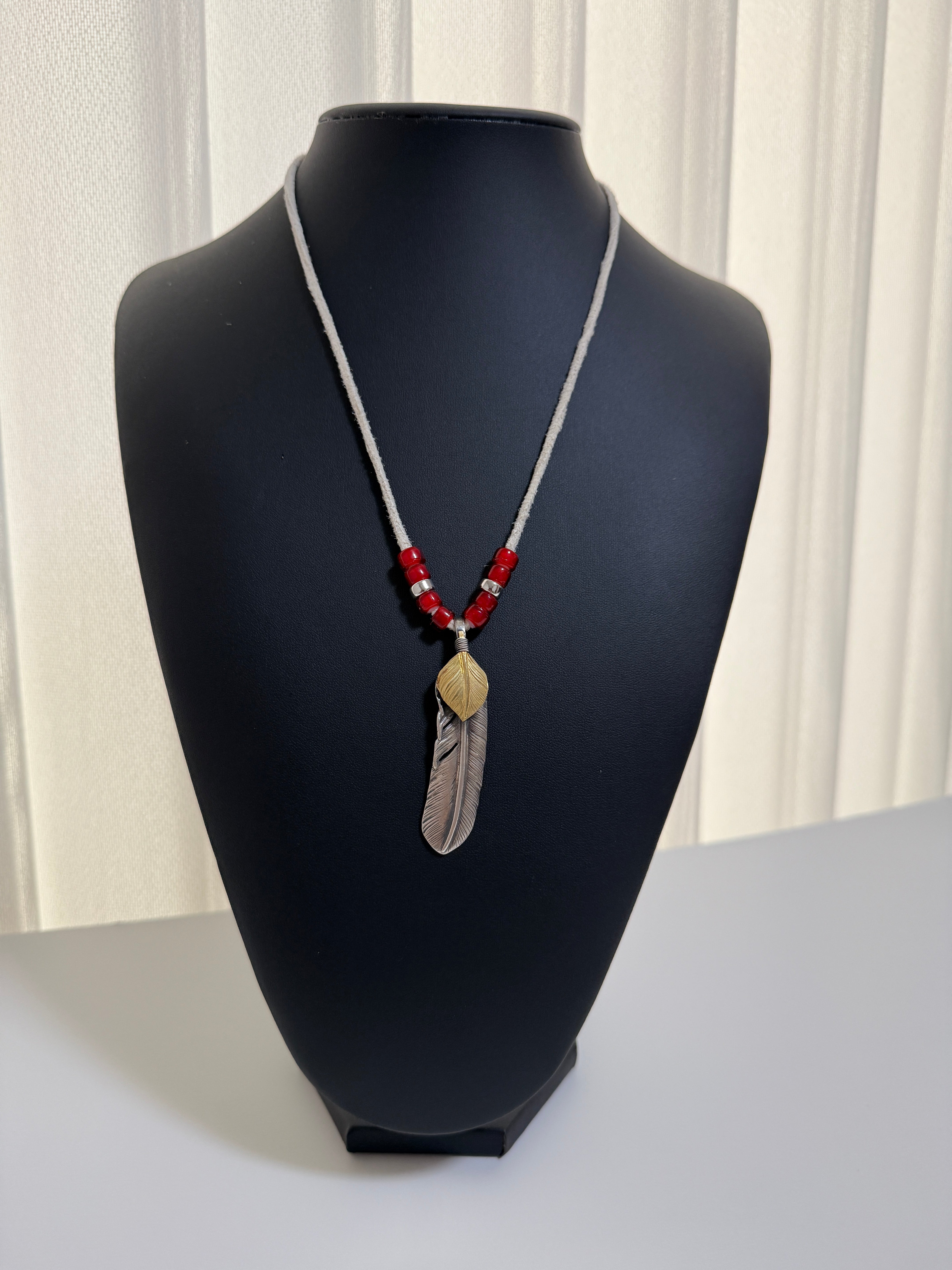 ゴローズ 上金特大フェザー右向きビーズ革紐セットアップ