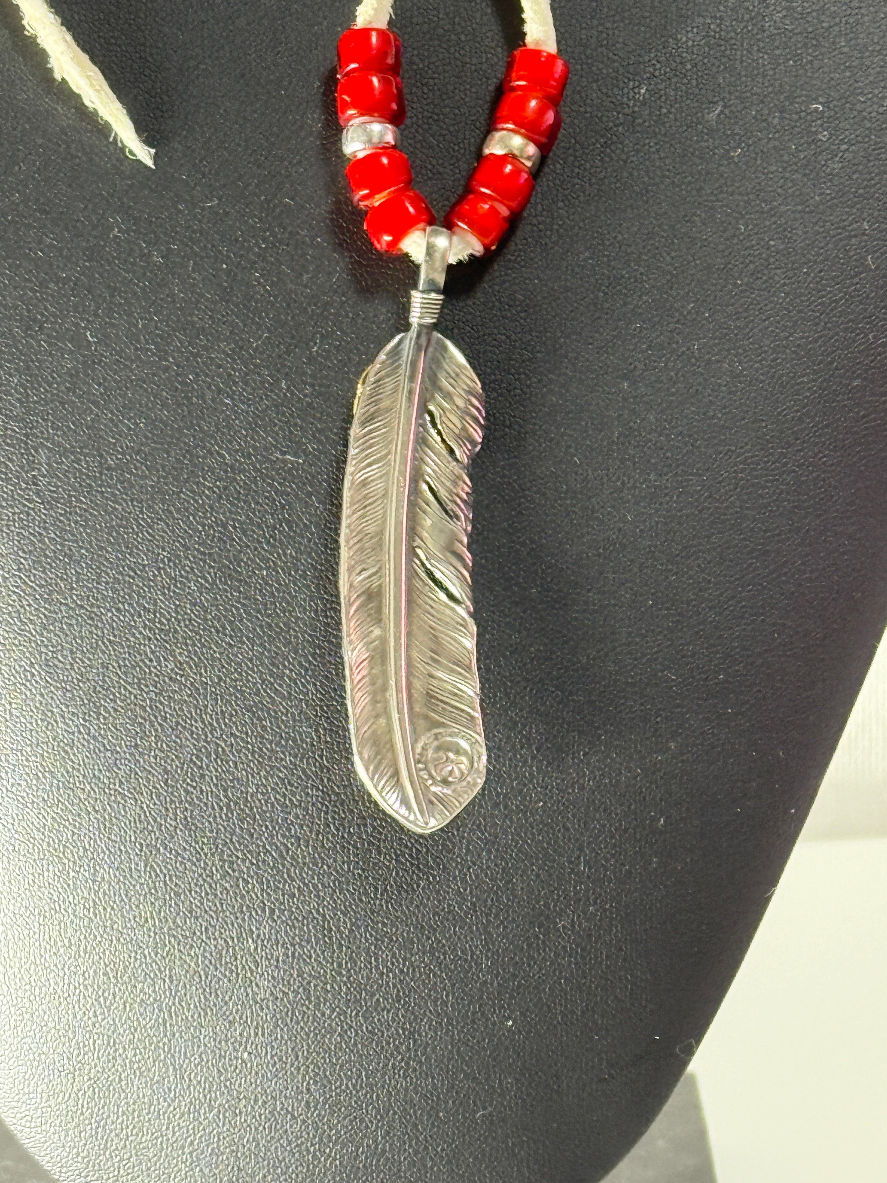 ゴローズ 上金特大フェザー(現行右)+鹿革紐ビーズセットアップ