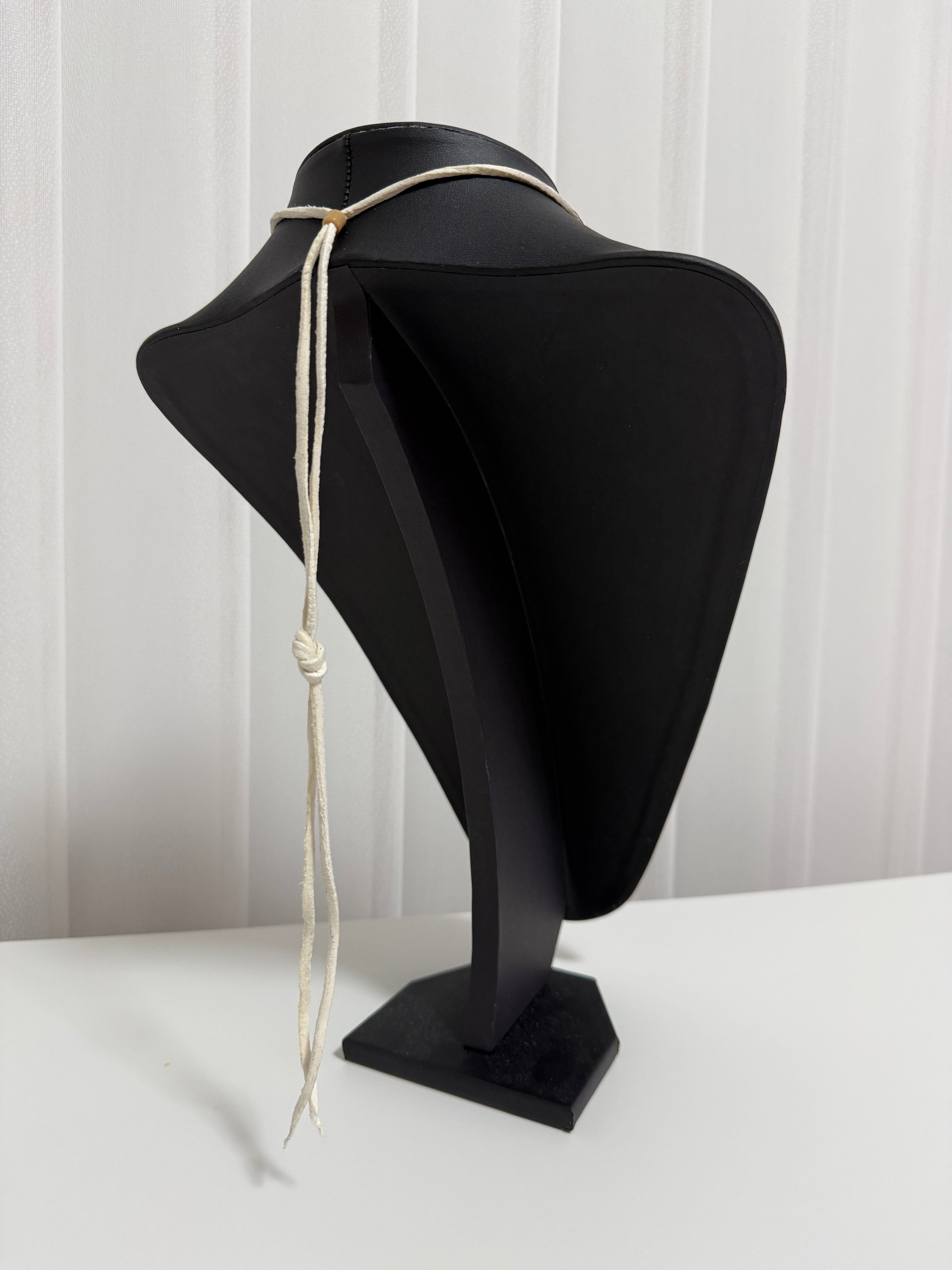 ゴローズ 上金特大フェザー右+ビーズ鹿革紐セットアップ