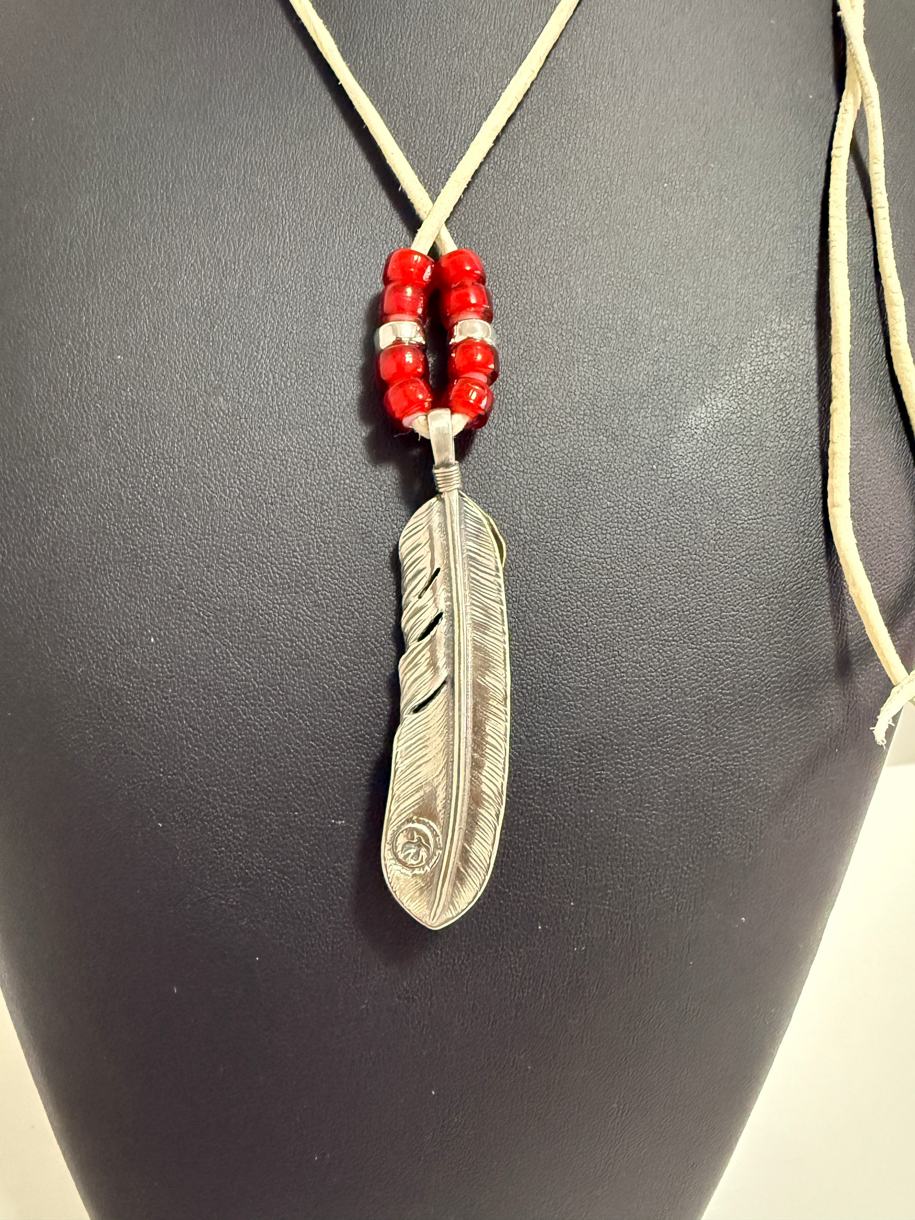 ゴローズ 上金特大フェザー左+ビーズ鹿革紐セットアップ