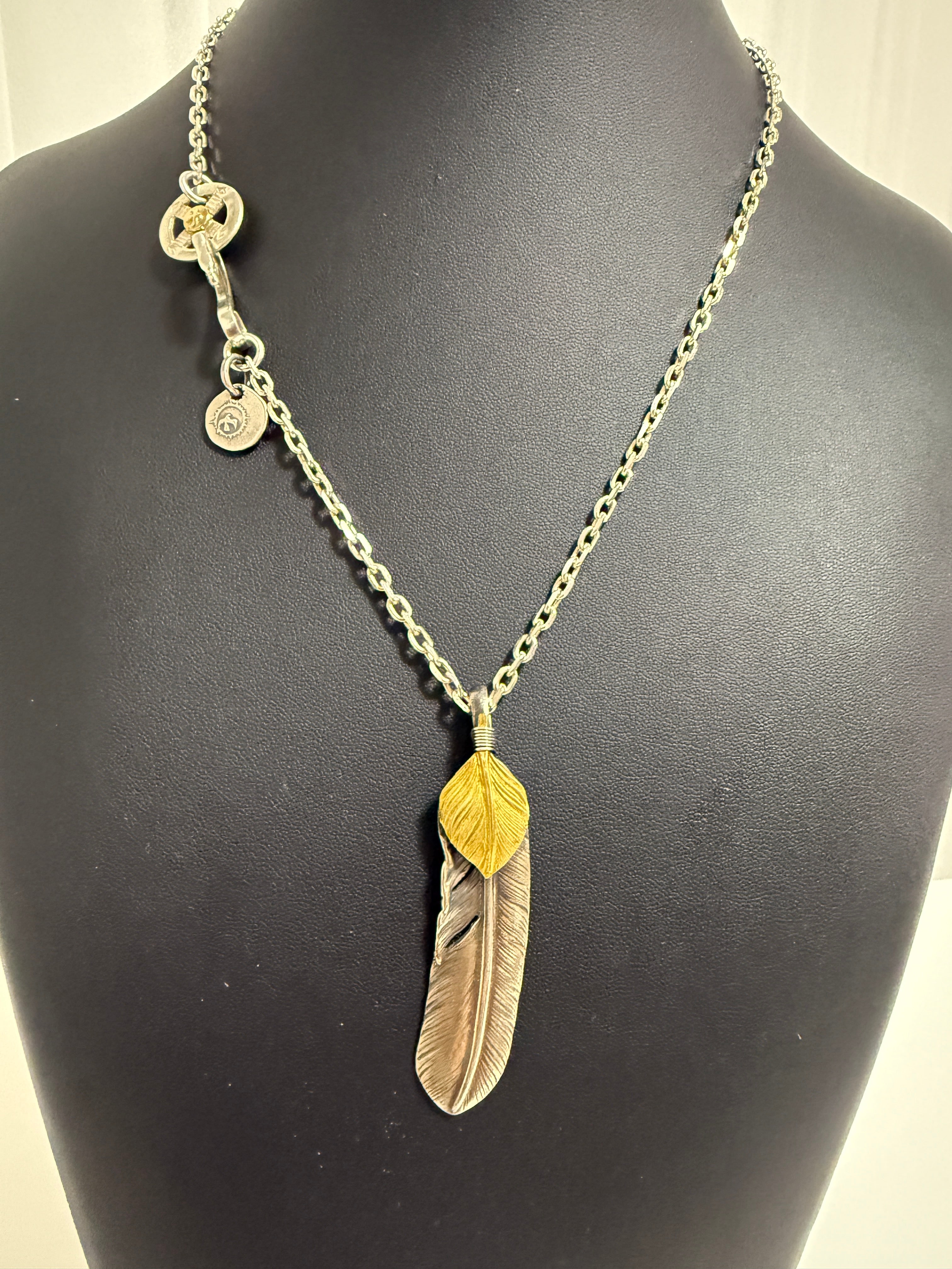 ゴローズ 上金特大フェザー右+SV太陽inメタル小+金メタルホイール付イーグルフック細角チェーン(47cm)セットアップ