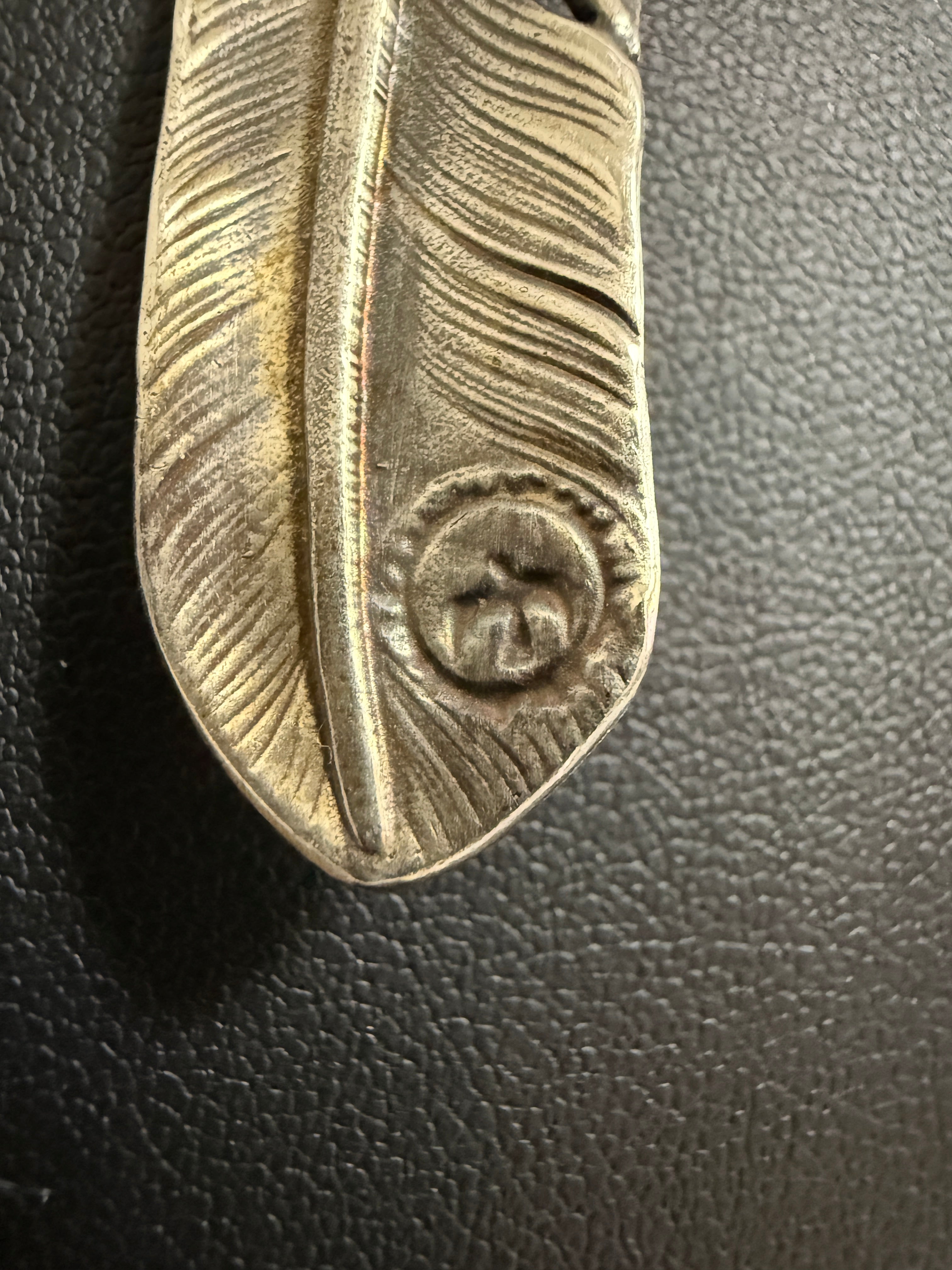 ゴローズ 上金特大フェザー右+SV太陽inメタル小+金メタルホイール付イーグルフック細角チェーン(47cm)セットアップ