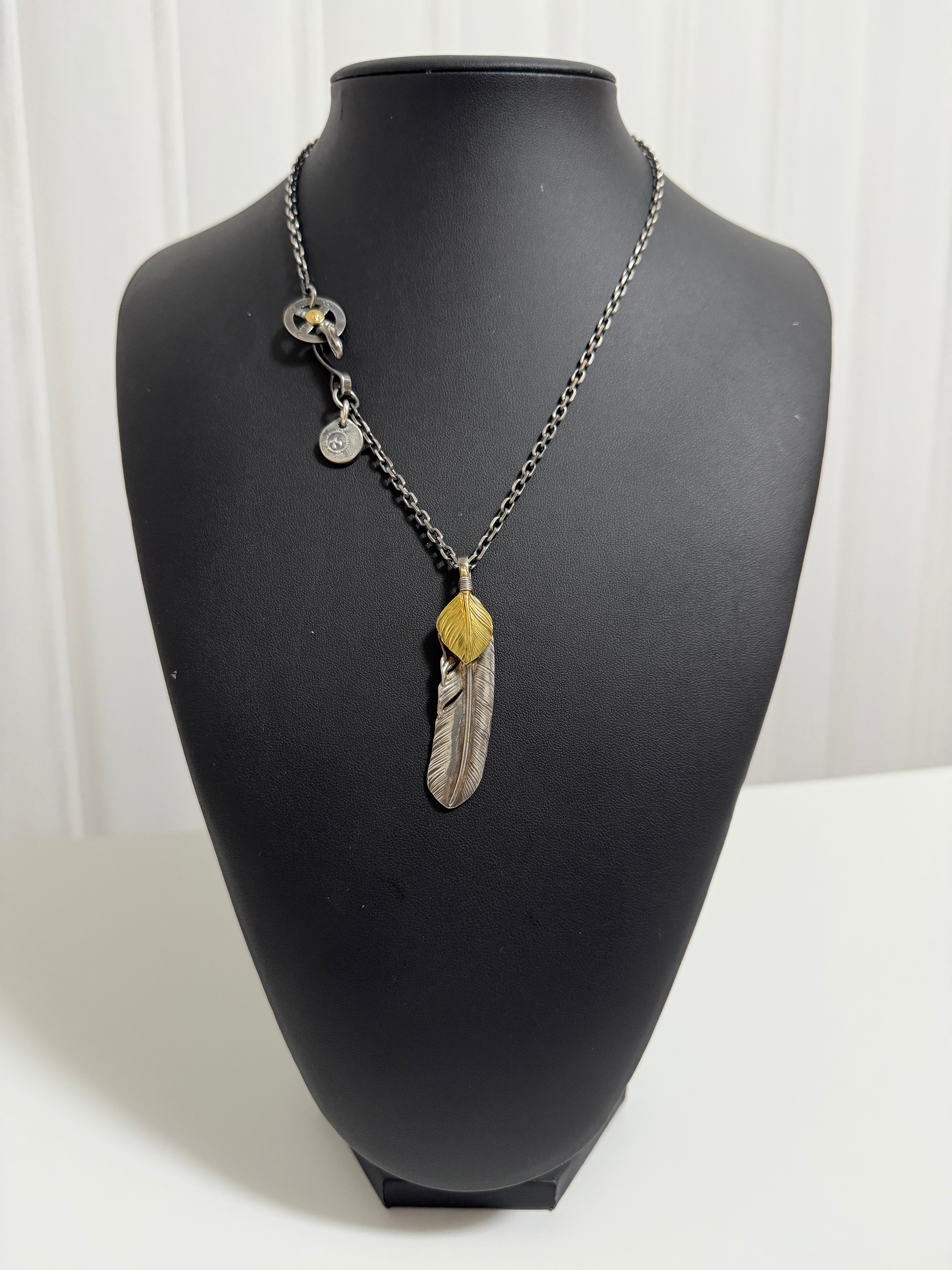 ゴローズ 上金特大フェザー右+SV太陽inメタル小+金メタルホイール付イーグルフック細角チェーン(47cm)セットアップ