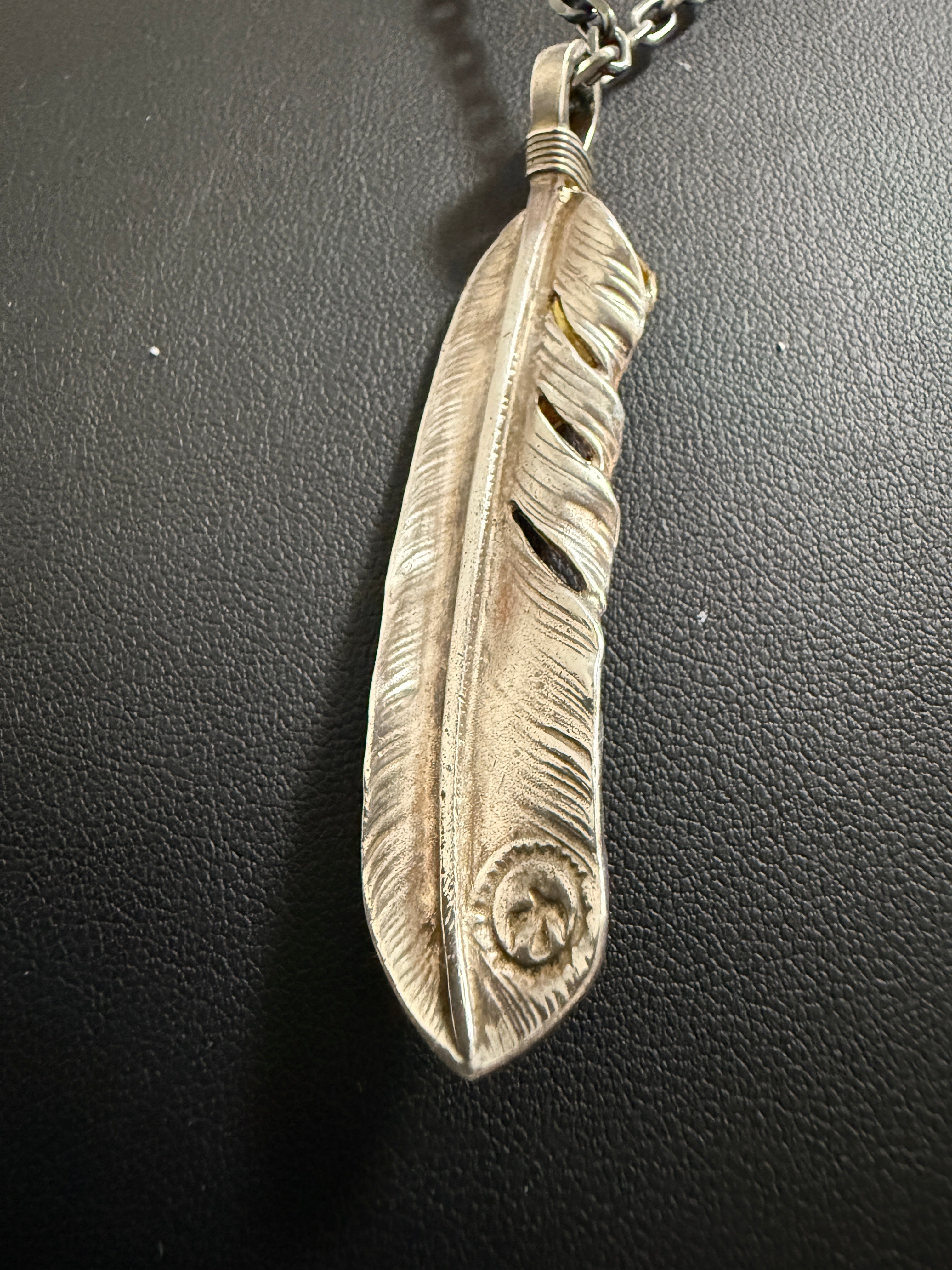 ゴローズ 上金特大フェザー右+SV太陽inメタル小+金メタルホイール付イーグルフック細角チェーン(47cm)セットアップ