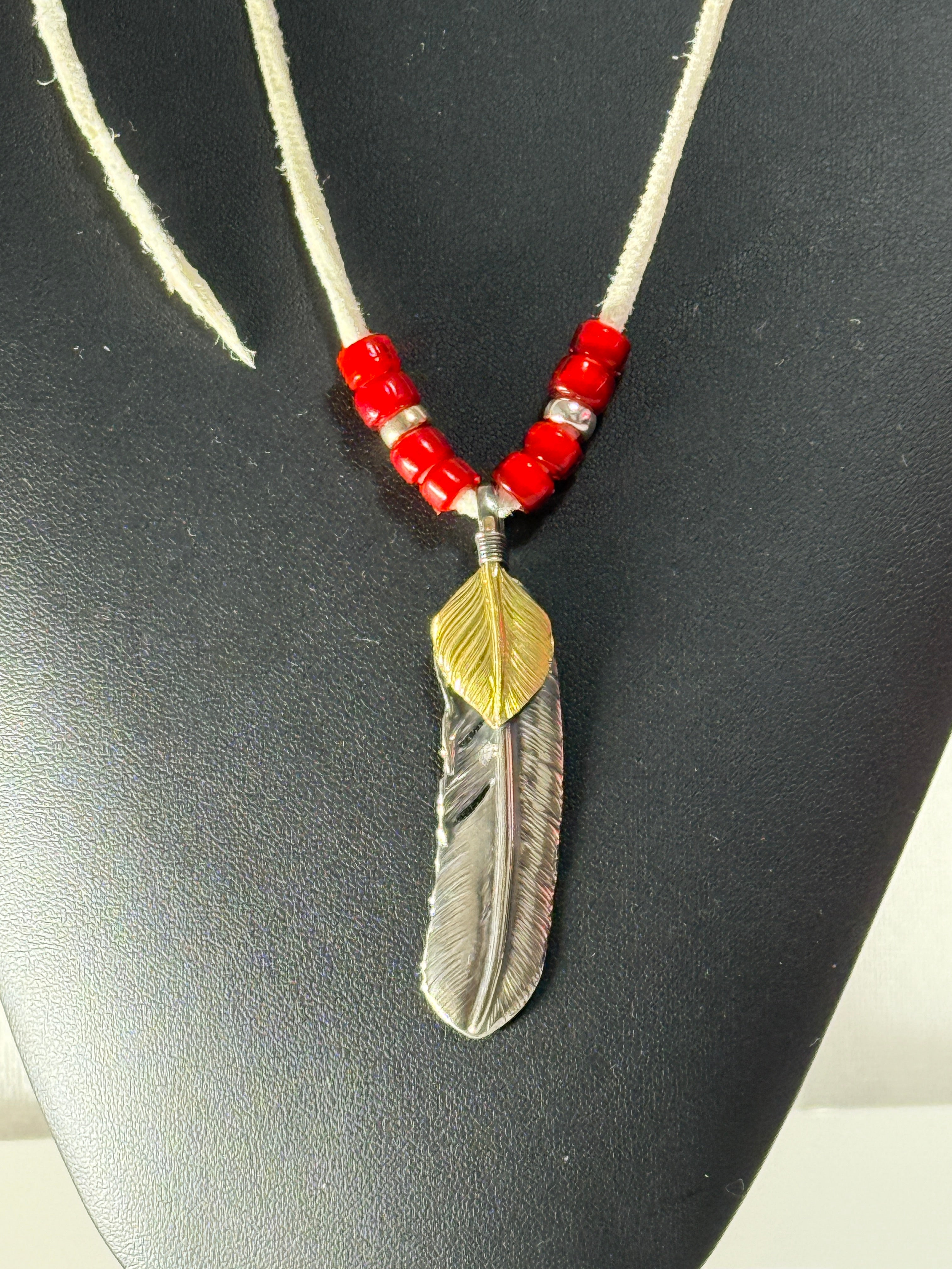 ゴローズ　上金特大フェザー（現行右）＋鹿革紐ビーズセットアップ