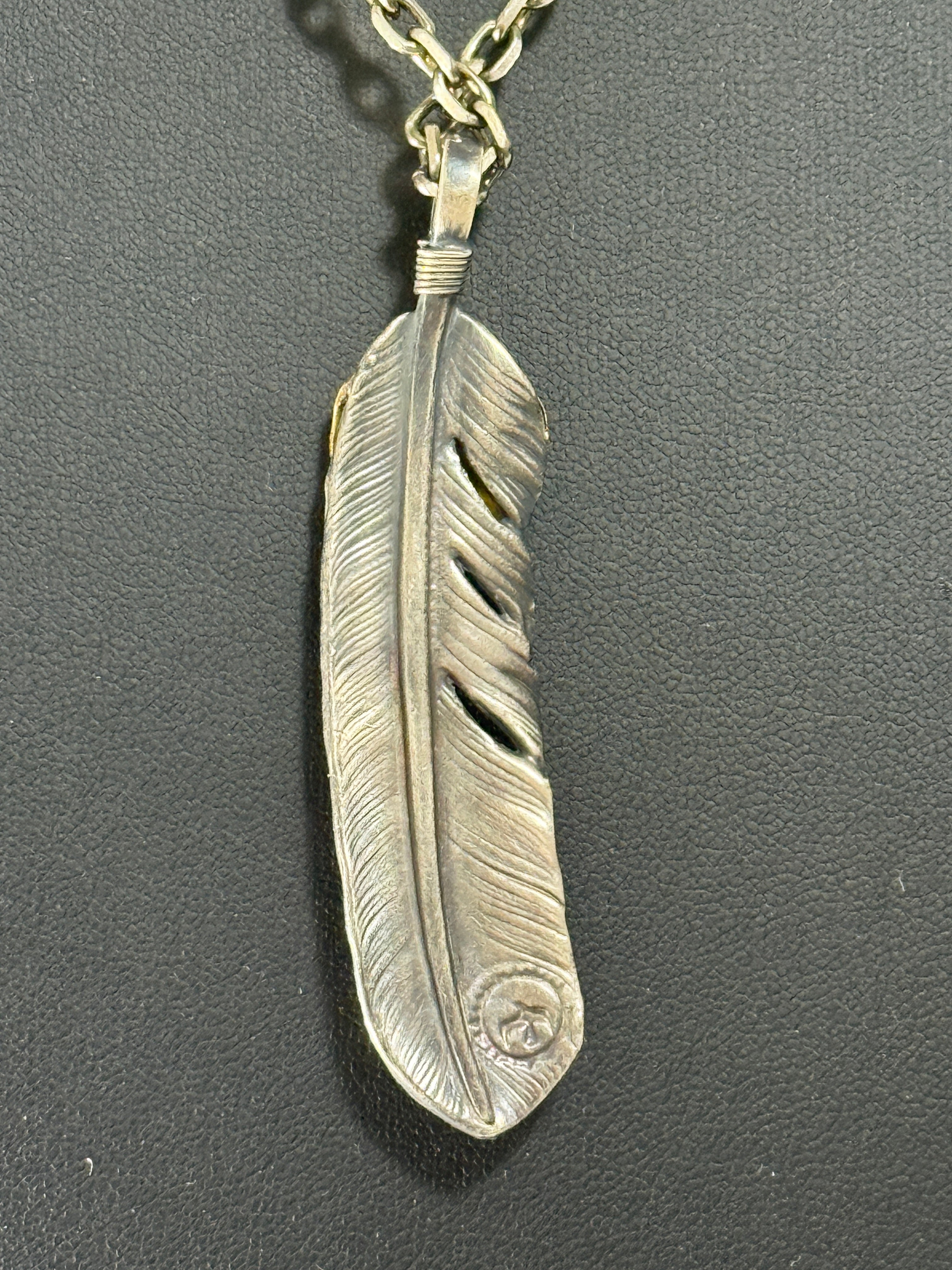 ゴローズ　上金特大フェザー（現行右）＋SVin太陽メタル小＋金メタルホイール付イーグルフック細角チェーン（50cm）