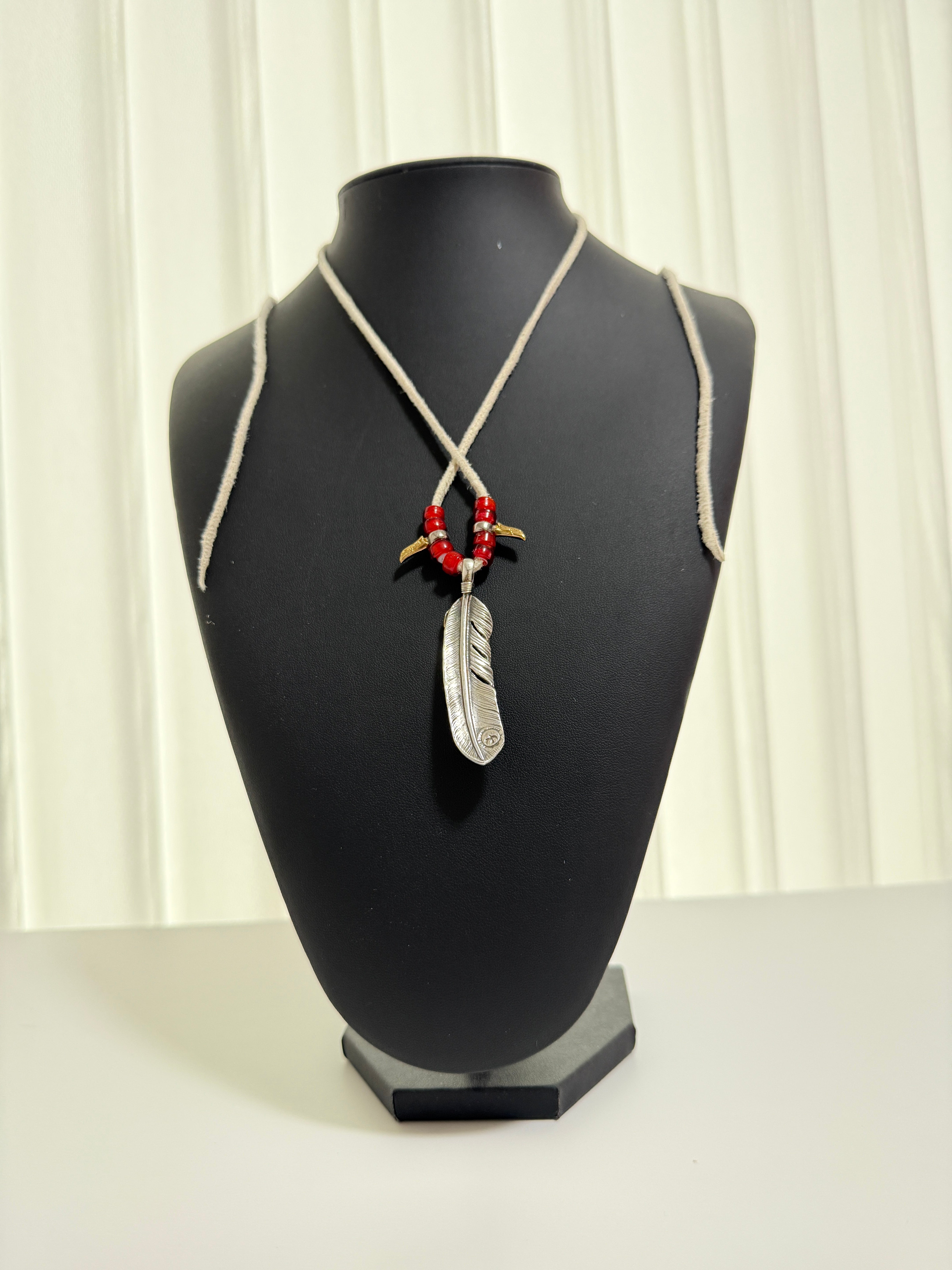 ゴローズ　上金特大フェザー右＋金イーグルビーズ＋鹿革紐セットアップ