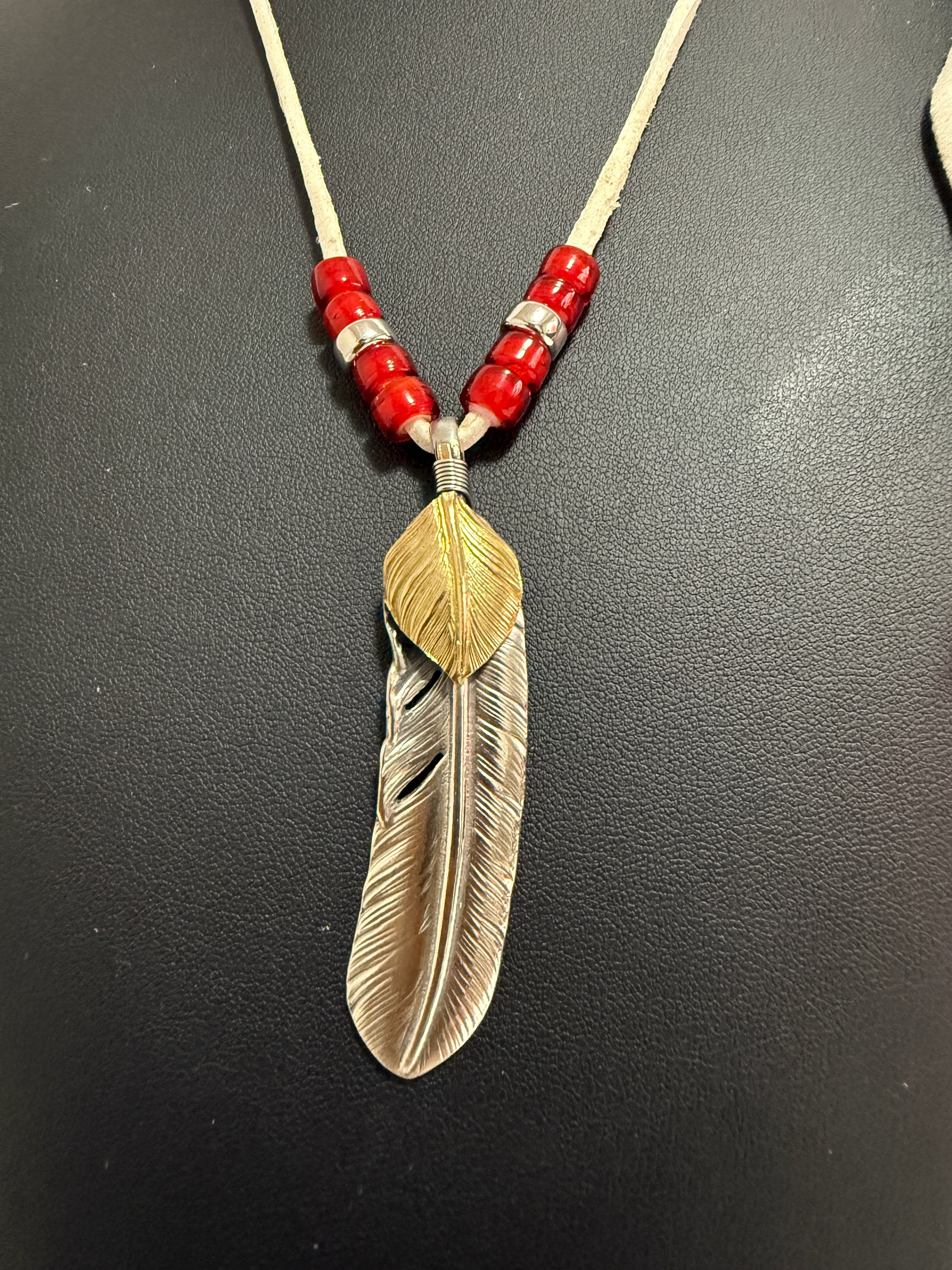 ゴローズ 上金特大フェザー右＋ビーズ鹿革紐セットアップ