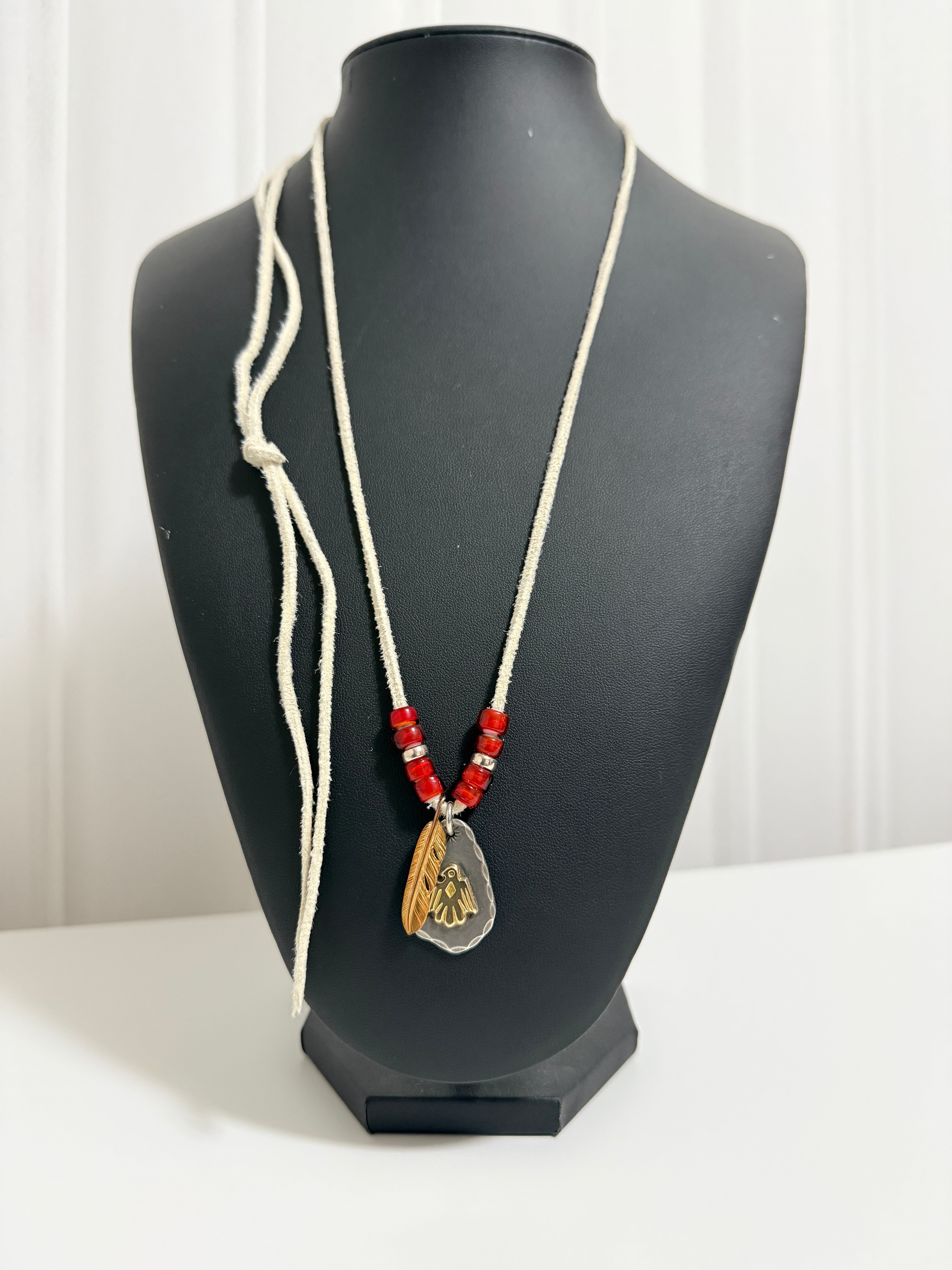 ゴローズ　イーグル付印台メタル＋K18フェザーS左＋ビーズ付鹿革紐セットアップ