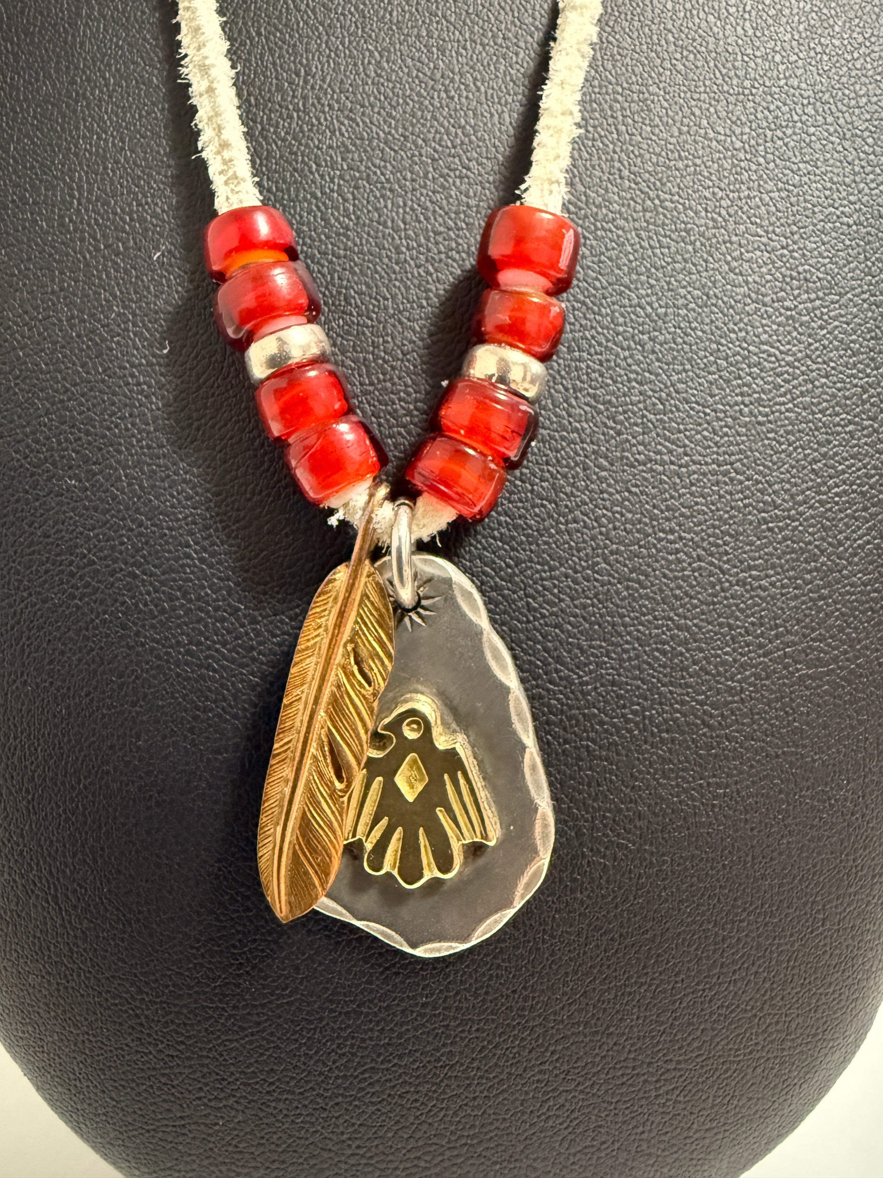 ゴローズ　イーグル付印台メタル＋K18フェザーS左＋ビーズ付鹿革紐セットアップ