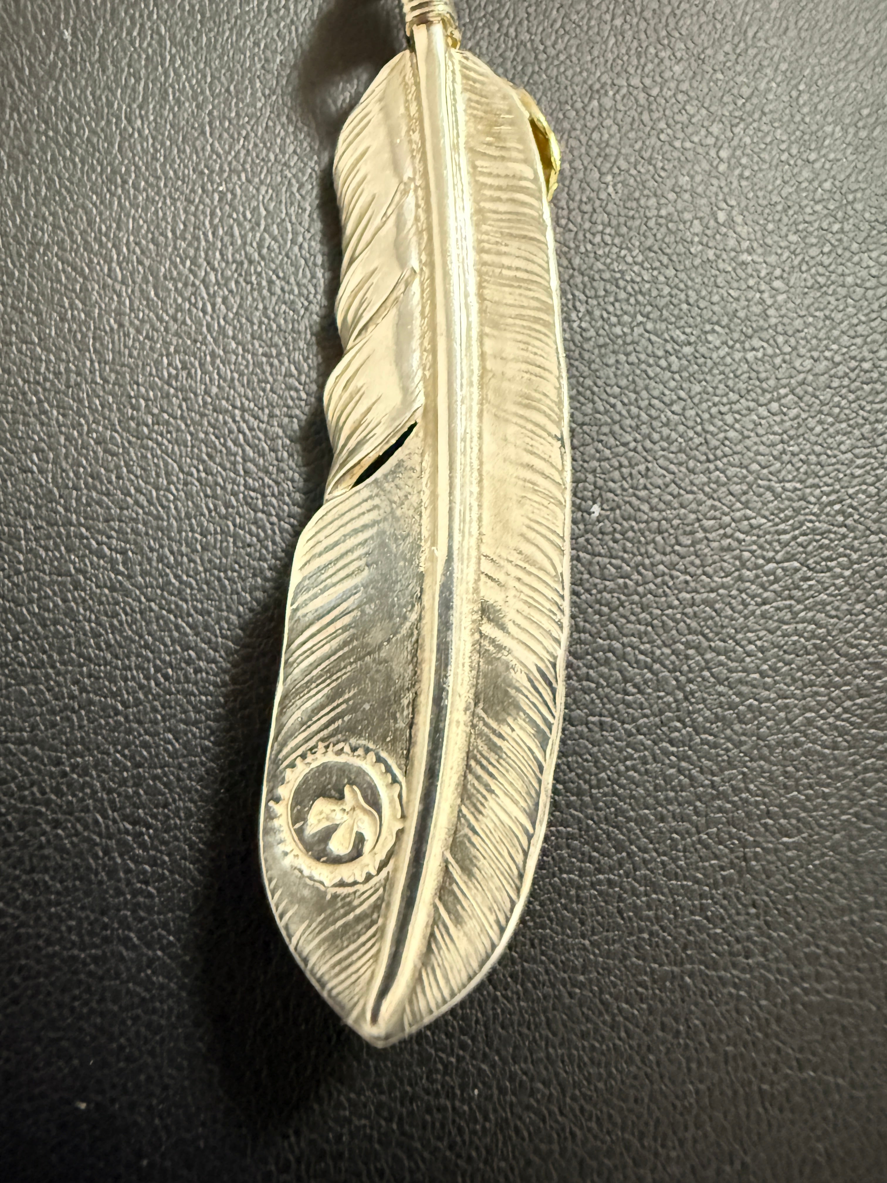 ゴローズ　上金特大フェザー左＋SV太陽inメタル小＋金メタルホイール付イーグルフック細角チェーン（47cm）セットアップ