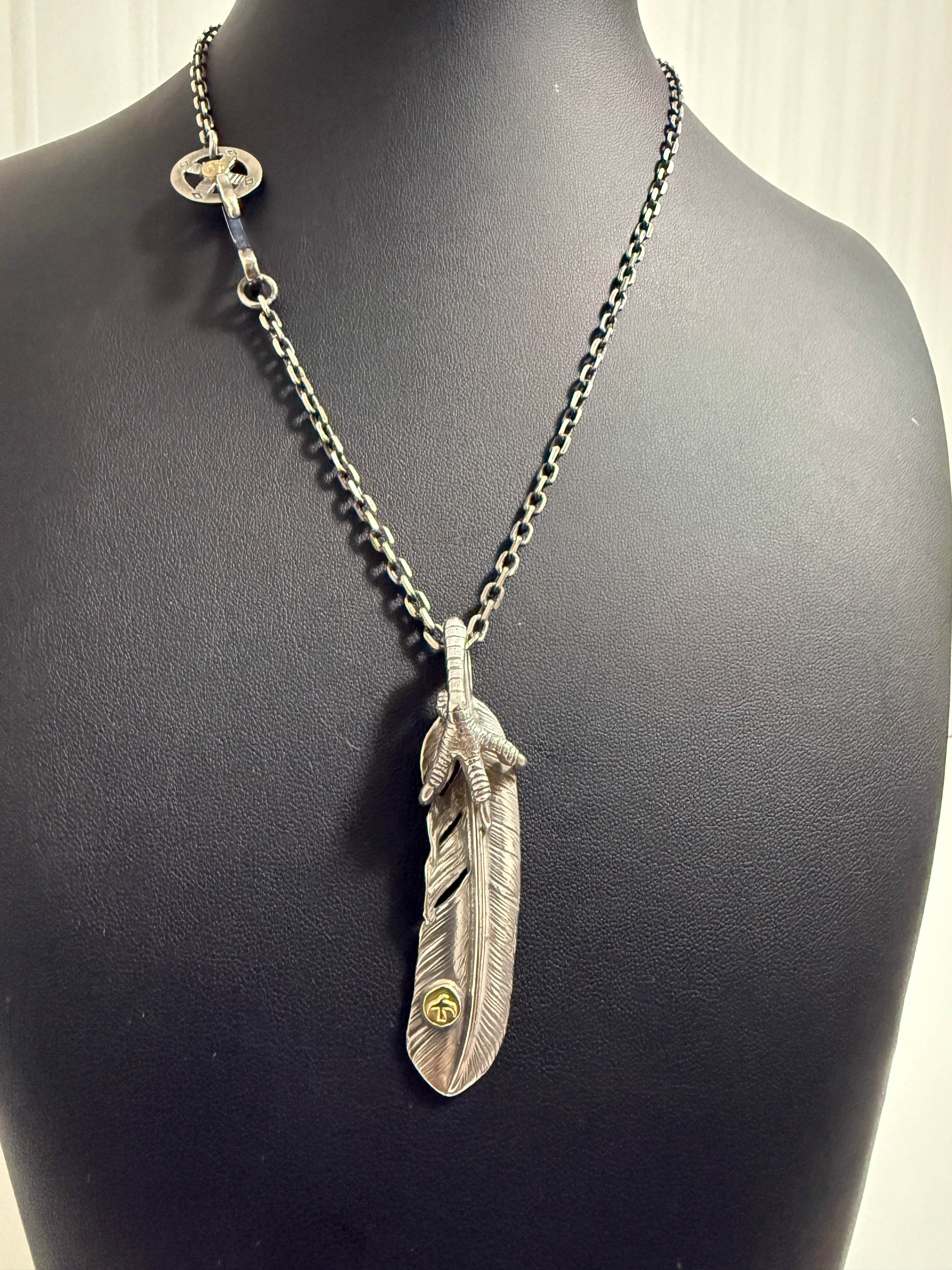 ゴローズ　銀爪特大フェザー右＋金メタルホイール付イーグルフック細角チェーン（47cm）セットアップ②