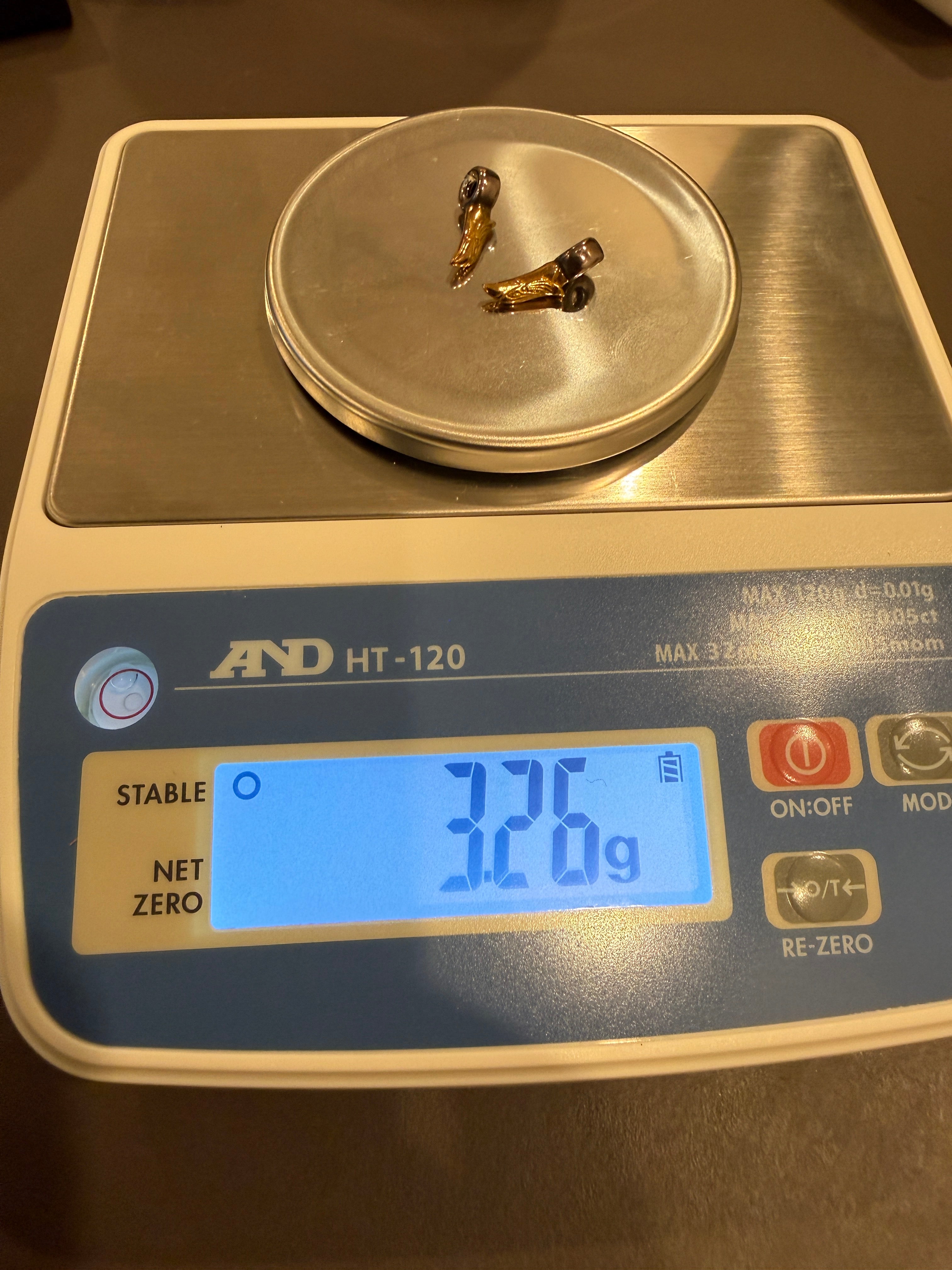 ゴローズ　金メタル付プレーン特大フェザー＋k18イーグルヘッドビーズ＋ビーズ付革紐セットアップ