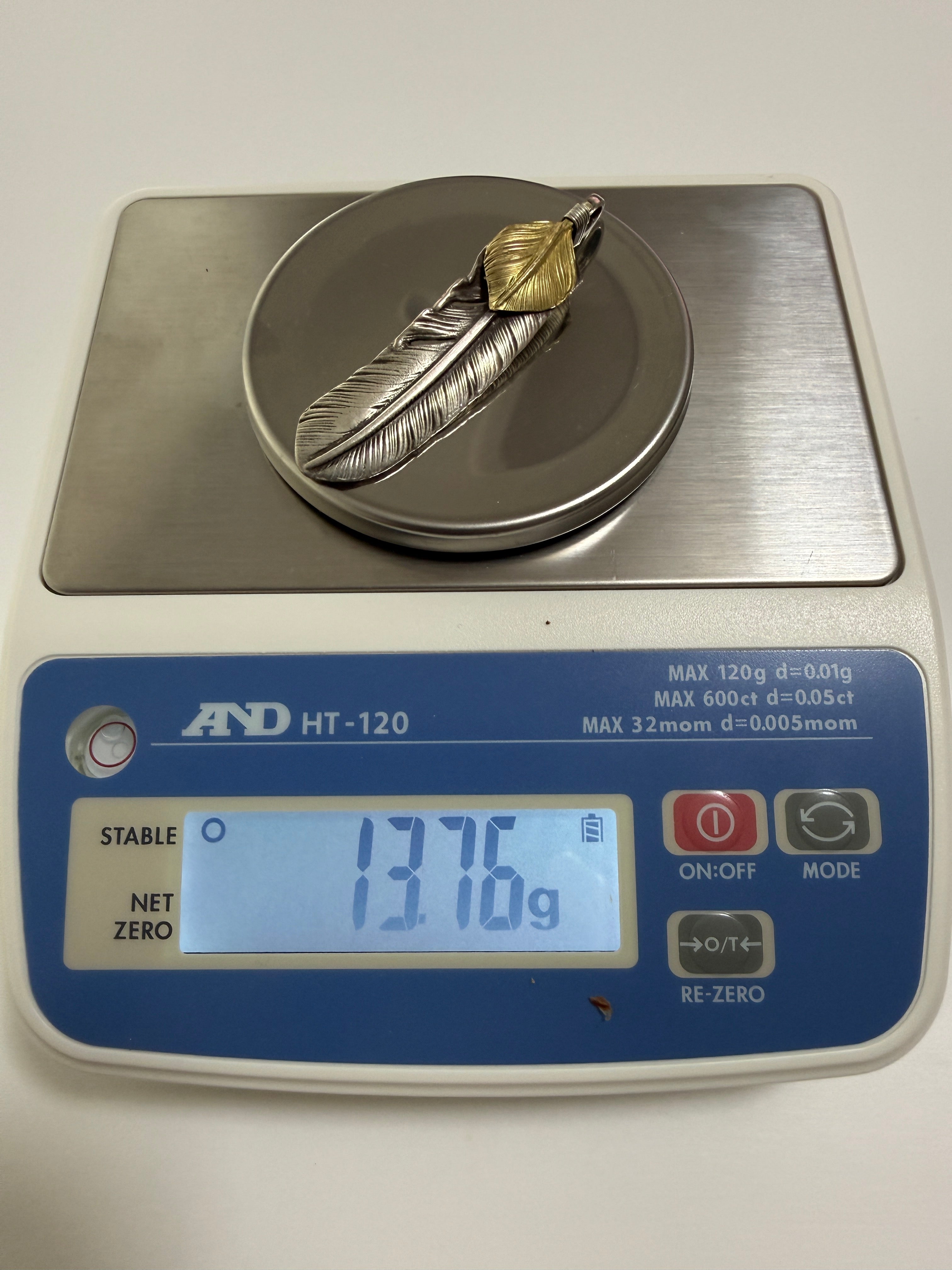 ゴローズ　上金特大フェザー右＋SV太陽inメタル小＋金メタルホイール付イーグルフック細角チェーン（47cm）セットアップ